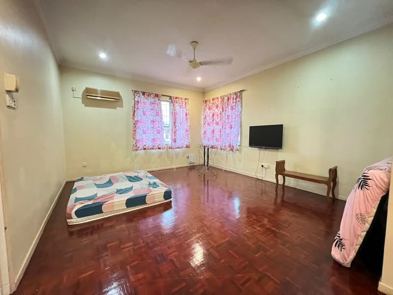 Semi-Detached House for Sale in Taman Perling (Perling) - Roy Yap - Bedroom - PropertyGuru.com.my