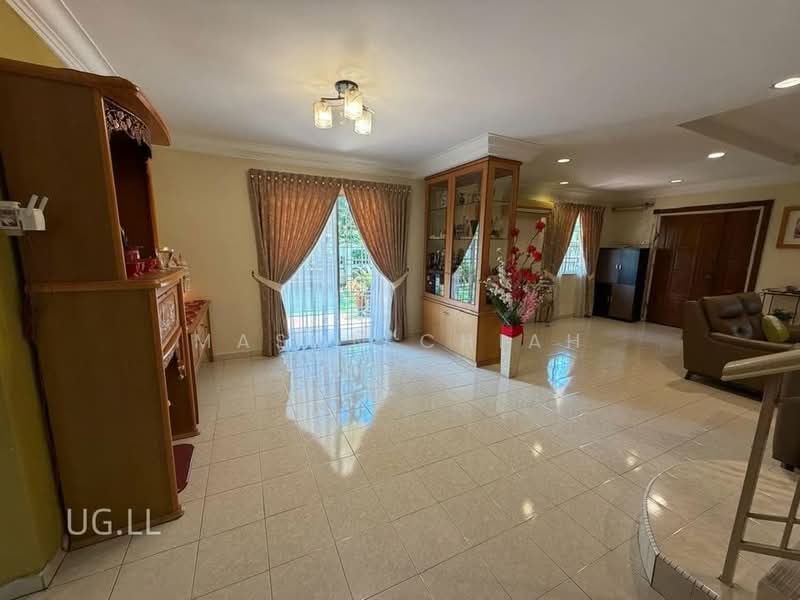 Rumah Teres 2 Tingkat untuk Dijual di Bandar Bukit Tinggi 2 (Klang) - Mason Chiah - Living Room - PropertyGuru.com.my
