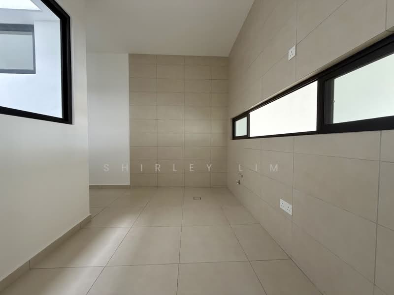 3.5-storey Terraced House for Sale in Senibong Cove (Masai) - Shirley Lim - Kitchen  - PropertyGuru.com.my