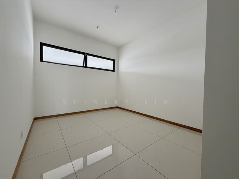 3.5-storey Terraced House for Sale in Senibong Cove (Masai) - Shirley Lim - Guest Room - PropertyGuru.com.my