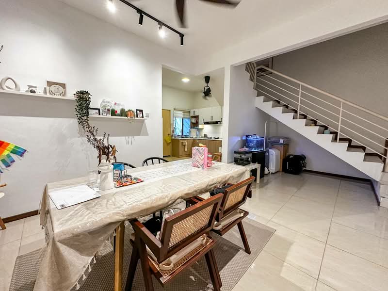 Rumah Teres untuk Dijual di Sungai Buloh (Selangor) - Luqman Ramli - Dining Room - PropertyGuru.com.my