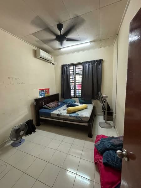 1.5-storey Terraced House for Sale in Masai (Johor) - Stefan Yu - Bedroom - PropertyGuru.com.my