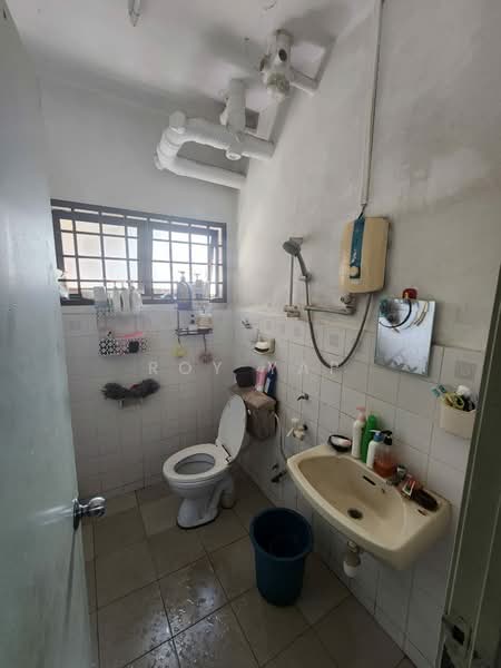 Apartment for Sale at Ria 2 Apartment - Roy Yap - Bathroom - PropertyGuru.com.my
