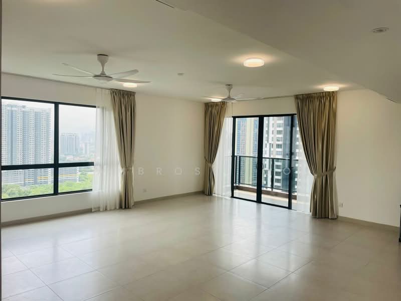 Kondominium untuk Dijual di Residensi Astrea - Ambrose Too - Living Room - PropertyGuru.com.my