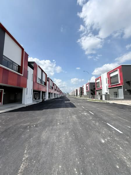 Kilang untuk Dijual di Bandar Baru Puncak Alam (Puncak Alam) - Desley Wan - Exterior - PropertyGuru.com.my
