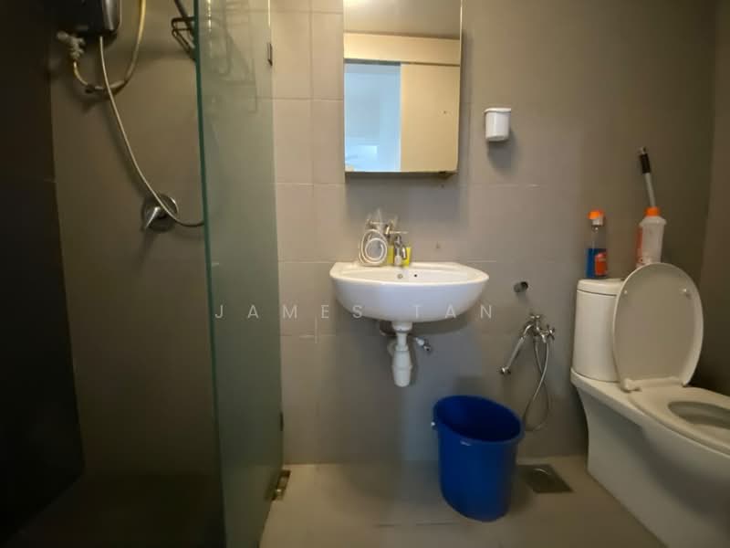 Servis Apartment untuk Disewa di Avenue D'Vogue - James Tan - Bathroom - PropertyGuru.com.my