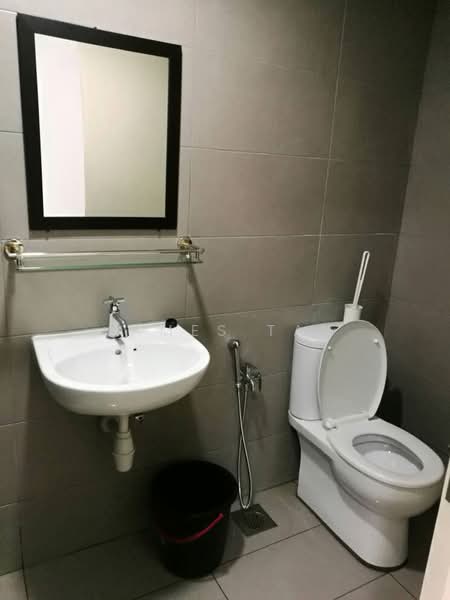 Servis Apartment untuk Disewa di Avenue D'Vogue - James Tan - Bathroom - PropertyGuru.com.my