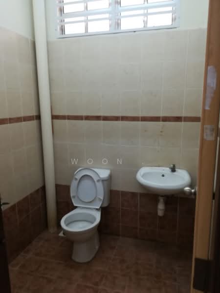 2-storey Terraced House for Sale in Taman Cheng Bestari (Bertam) - Woon . - Bathroom - PropertyGuru.com.my