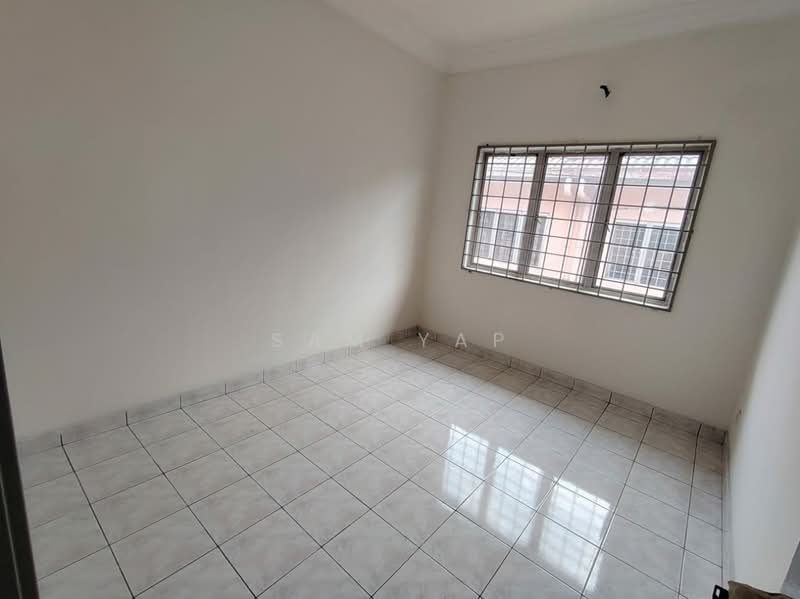 Rumah Teres 2 Tingkat untuk Dijual di Taman Sri Putra Mas (Sungai Buloh) - Sam Yap - Interior - PropertyGuru.com.my