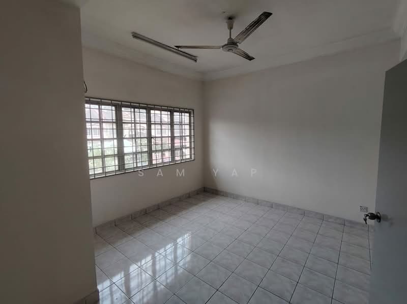 Rumah Teres 2 Tingkat untuk Dijual di Taman Sri Putra Mas (Sungai Buloh) - Sam Yap - Interior - PropertyGuru.com.my