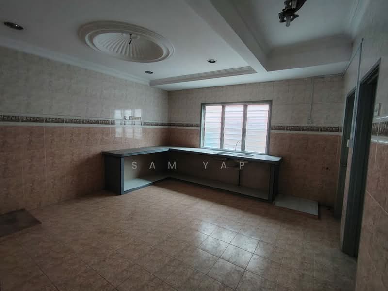 Rumah Teres 2 Tingkat untuk Dijual di Taman Sri Putra Mas (Sungai Buloh) - Sam Yap - Kitchen - PropertyGuru.com.my