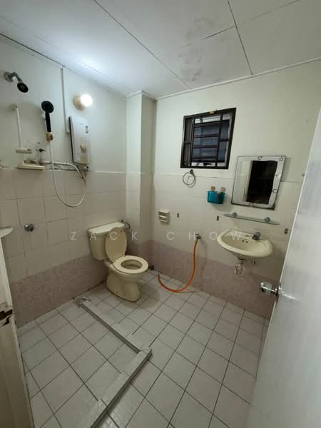 Rumah Teres 2-Tingkat untuk Dijual di Bandar Indahpura (Kulai) - Zack Chow - Bathroom - PropertyGuru.com.my