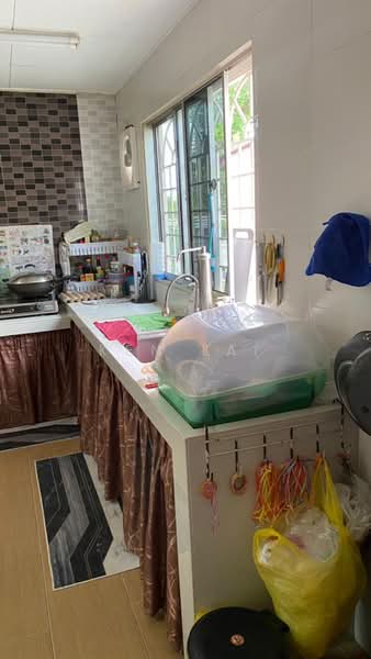 Rumah Teres 2-Tingkat untuk Dijual di Taman Impian Indah (Sungai Buloh) - Ken Lai - Kitchen - PropertyGuru.com.my