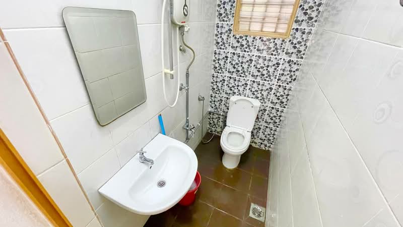 Rumah Teres 2 Tingkat untuk Dijual di Pandan Jaya (Ampang) - Luqman Ramli - Bathroom - PropertyGuru.com.my