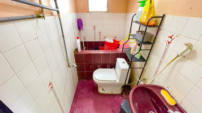 Apartment for Sale at Menara Jentayu Apartment - Azli Ibrahim - Bathroom - PropertyGuru.com.my