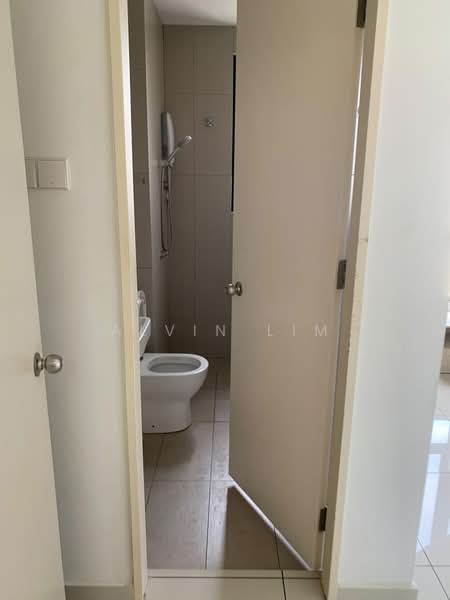 Service Residence for Rent at Kenwingston Skylofts - Alvin Lim - Bathroom - PropertyGuru.com.my