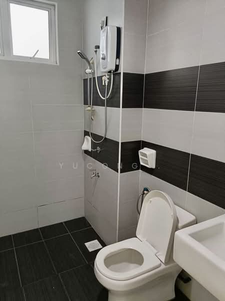 Apartment for Sale at Perling Heights Apartments - Yucong . - Bathroom - PropertyGuru.com.my