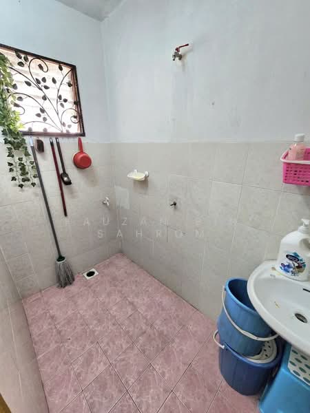 Rumah Berkembar untuk Dijual di Taman Salak Jaya (Salak South) - Fauzan bin Sahrom - PropertyGuru.com.my
