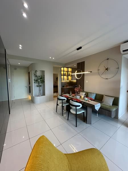 Pangsapuri untuk Dijual di Waterway Peaks - Lucas Loh - Living Room - PropertyGuru.com.my