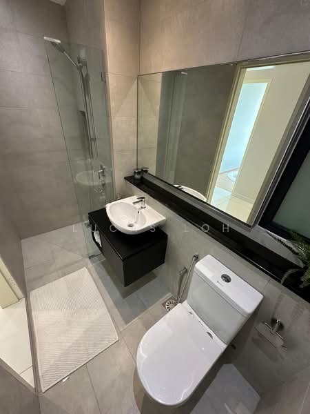 Pangsapuri untuk Dijual di Waterway Peaks - Lucas Loh - Bathroom - PropertyGuru.com.my