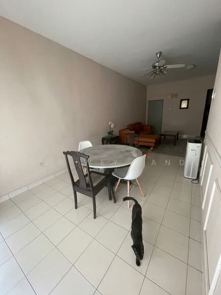 Kondominium untuk Dijual di Residensi Laguna (Sunway Belvedere) - GAN WEY SAND - Living Room - PropertyGuru.com.my