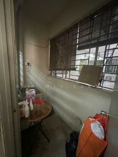 Kondominium untuk Dijual di Residensi Laguna (Sunway Belvedere) - GAN WEY SAND - Balcony - PropertyGuru.com.my