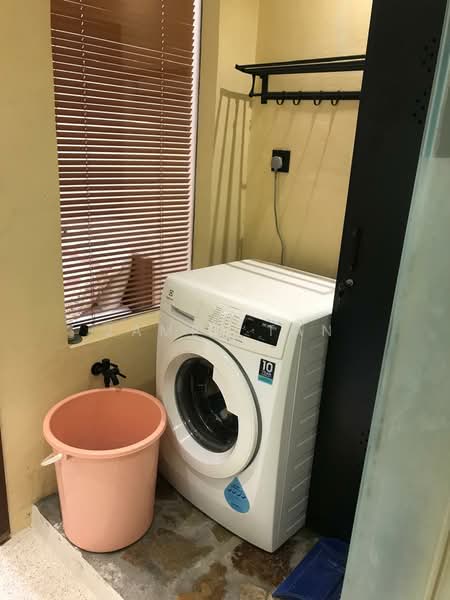 Kondominium untuk Disewa di 10 Semantan Suites - James Tan - Bathroom - PropertyGuru.com.my