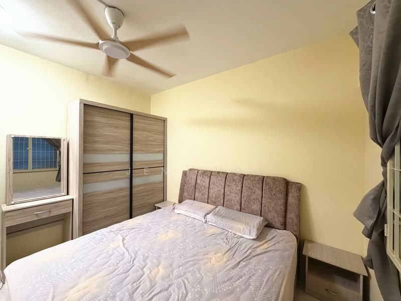Flat for Sale at Desa Ixora - Jen Choo - Bedroom - PropertyGuru.com.my