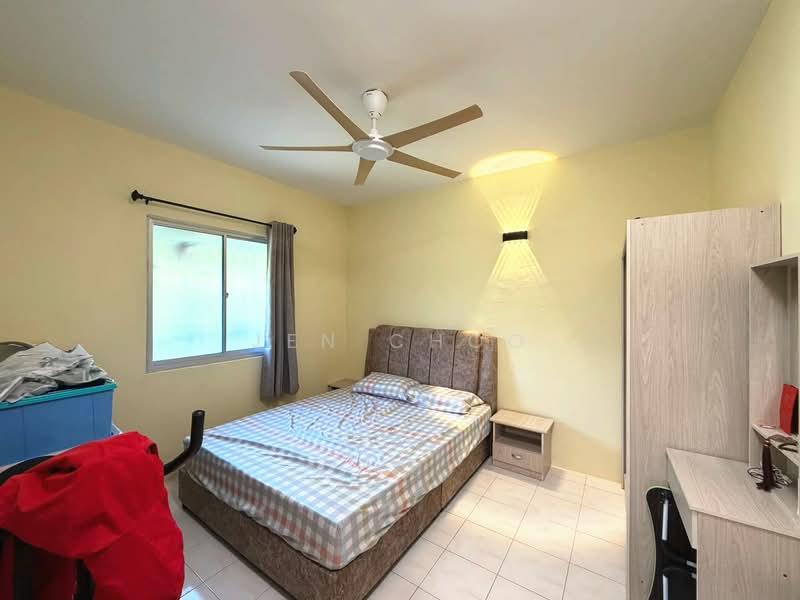 Flat for Sale at Desa Ixora - Jen Choo - Bedroom - PropertyGuru.com.my