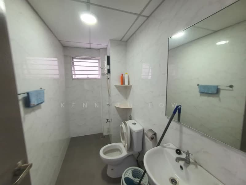 Pangsapuri untuk Disewa di Residensi Alam Damai (PR1MA @ Alam Damai) - Kenneth Low - Bathroom - PropertyGuru.com.my