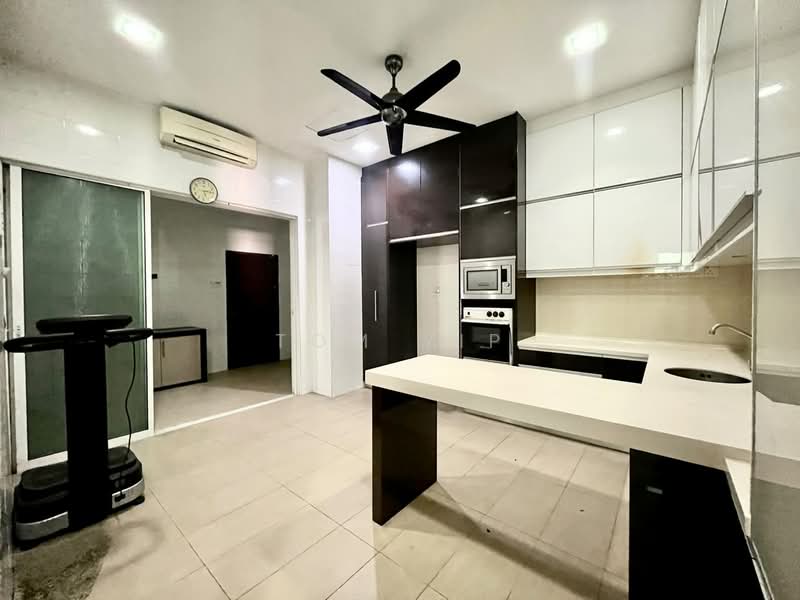 Rumah Berkembar untuk Dijual di Subang Jaya (Selangor) - Tom Yip - Kitchen - PropertyGuru.com.my