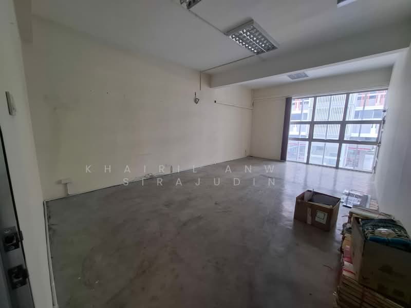 Shop for Rent in Bukit Jelutong (Shah Alam) - Khairil Anwar Sirajudin - Interior - PropertyGuru.com.my