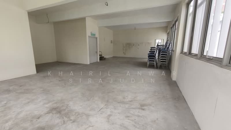 Shop for Rent in Bukit Jelutong (Shah Alam) - Khairil Anwar Sirajudin - Interior - PropertyGuru.com.my