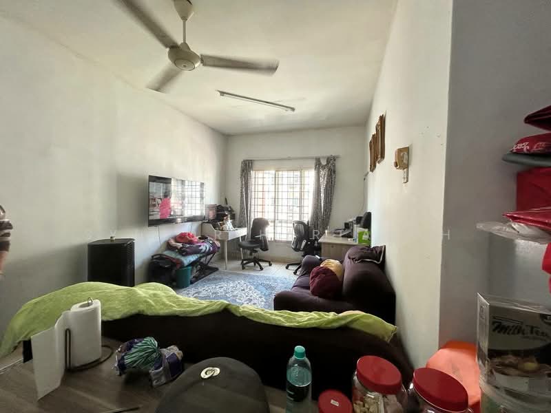Pangsapuri untuk Dijual di Pangsapuri Delima - Syukor Hartanah - Living Room - PropertyGuru.com.my