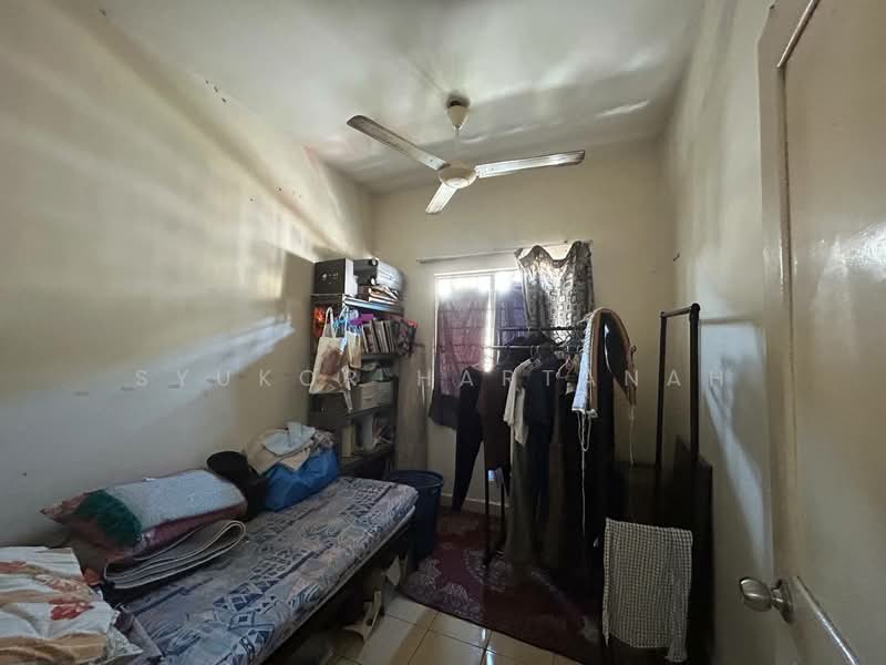 Pangsapuri untuk Dijual di Pangsapuri Delima - Syukor Hartanah - Bedroom - PropertyGuru.com.my