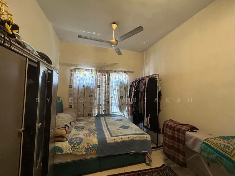 Pangsapuri untuk Dijual di Pangsapuri Delima - Syukor Hartanah - Bedroom - PropertyGuru.com.my