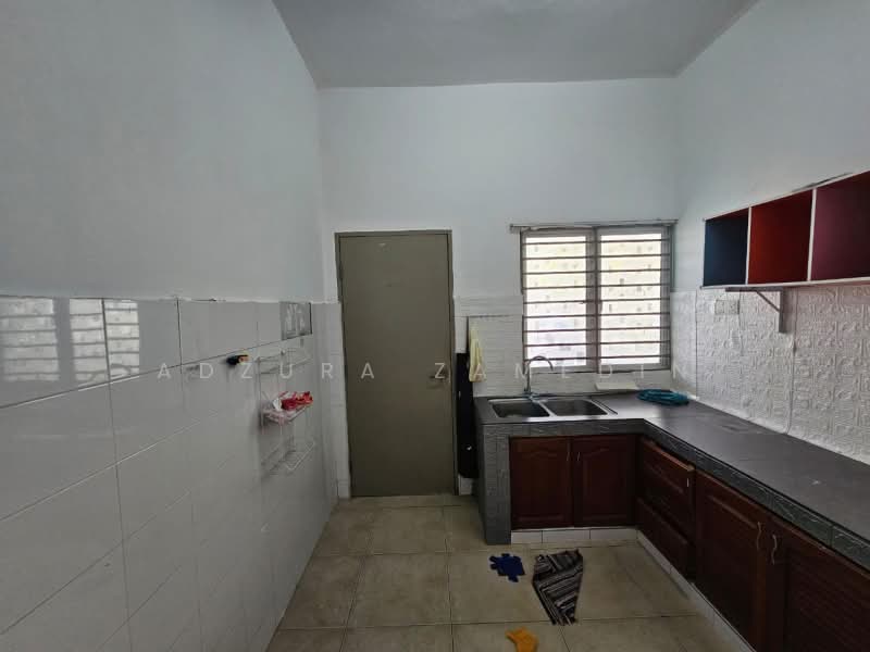 2-storey Terraced House for Sale in Presint 11 (Putrajaya) - Adzura Zamedin - Kitchen - PropertyGuru.com.my