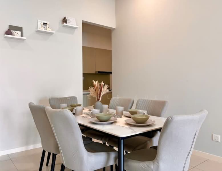 Kediaman Servis untuk Dijual di Paradigm Residence - Michelle Kueh - Dining Room - PropertyGuru.com.my