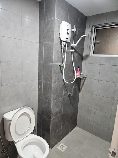 Kondominium untuk Disewa di Residensi Sateria - Addis Bo - Bathroom - PropertyGuru.com.my