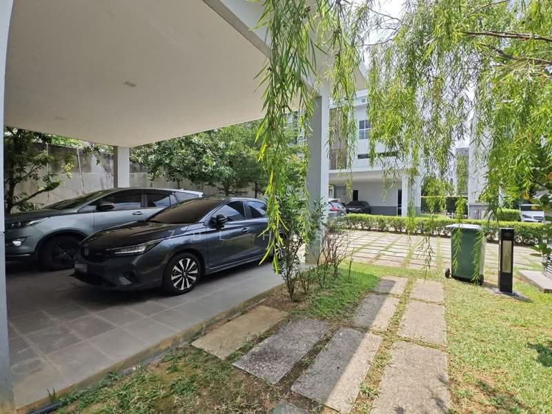 Bungalow House for Sale in Lakefront Villa (Cyberjaya) - Zul Hasif - PropertyGuru.com.my