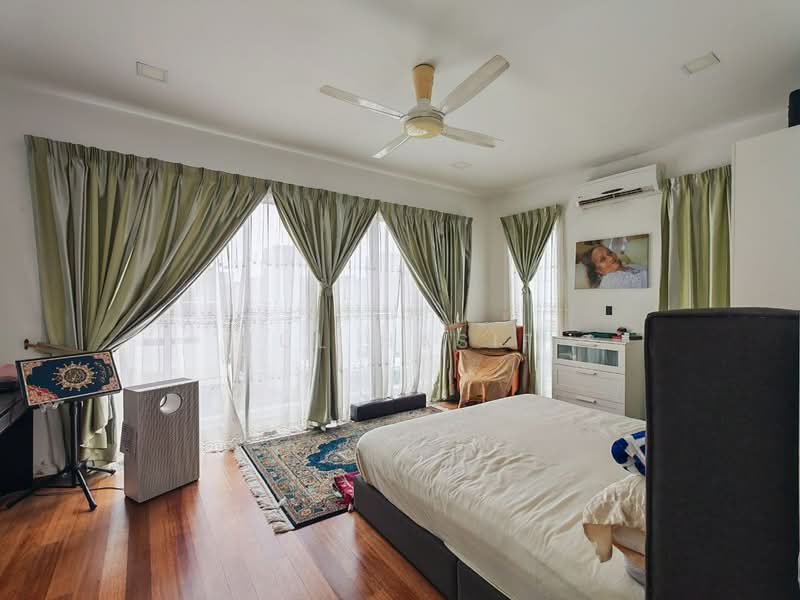 Bungalow House for Sale in Lakefront Villa (Cyberjaya) - Zul Hasif - PropertyGuru.com.my
