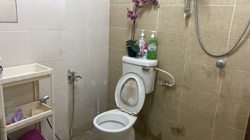 Apartment for Sale at Suria Residence - Tony Leong - Bathroom - PropertyGuru.com.my