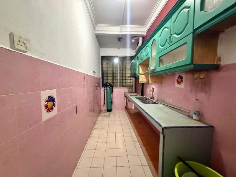 Pangsapuri untuk Dijual di Apartment Indah - Azli Ibrahim - Kitchen - PropertyGuru.com.my