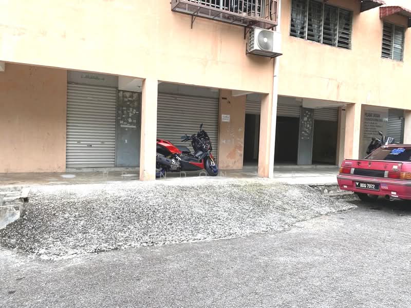 Shop for Rent in Taman Equine (Seri Kembangan) - Brandon Yee - Exterior - PropertyGuru.com.my