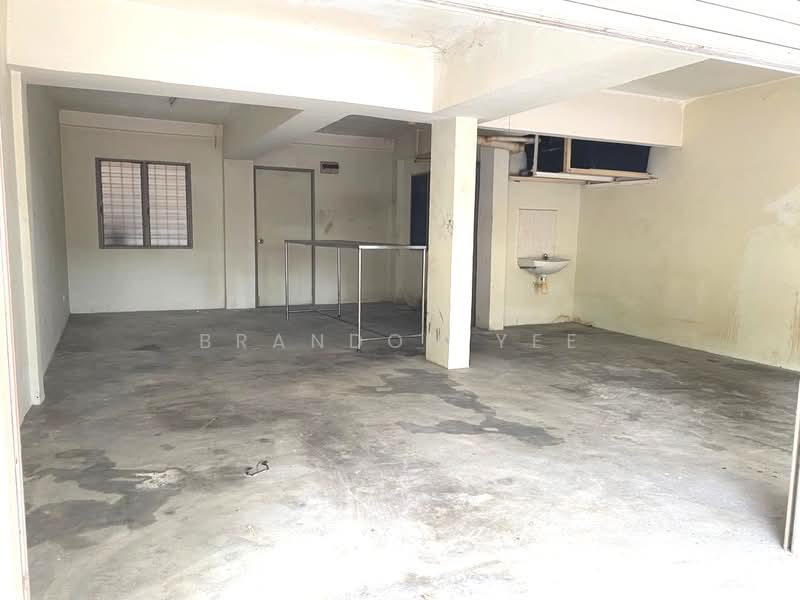 Shop for Rent in Taman Equine (Seri Kembangan) - Brandon Yee - Interior - PropertyGuru.com.my