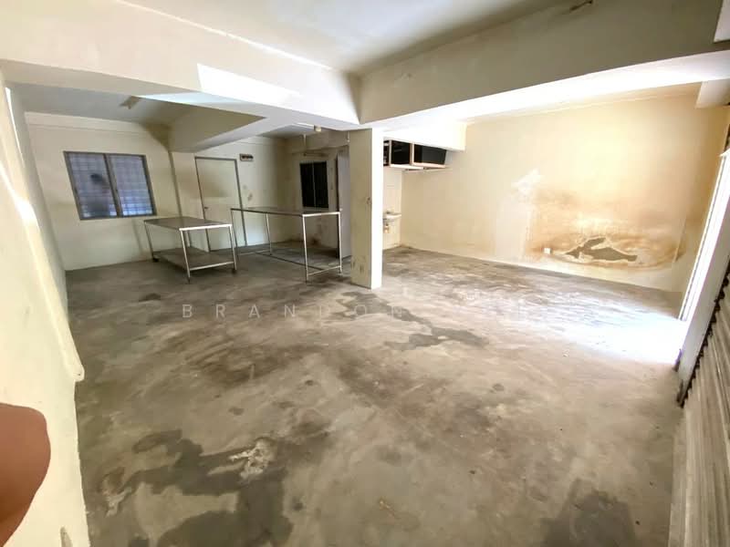 Shop for Rent in Taman Equine (Seri Kembangan) - Brandon Yee - Interior - PropertyGuru.com.my