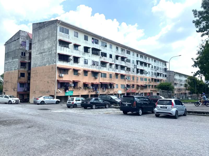 Shop for Rent in Taman Equine (Seri Kembangan) - Brandon Yee - Exterior - PropertyGuru.com.my