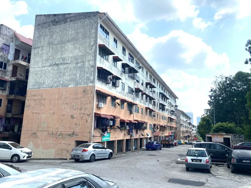 Shop for Rent in Taman Equine (Seri Kembangan) - Brandon Yee - Exterior - PropertyGuru.com.my