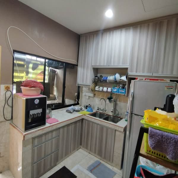Rumah Bandar untuk Dijual di Taman Wangsa Permai (Kepong) - Ken Lai - Kitchen - PropertyGuru.com.my