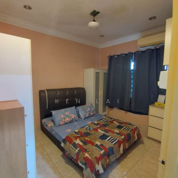 Rumah Bandar untuk Dijual di Taman Wangsa Permai (Kepong) - Ken Lai - Bedroom - PropertyGuru.com.my